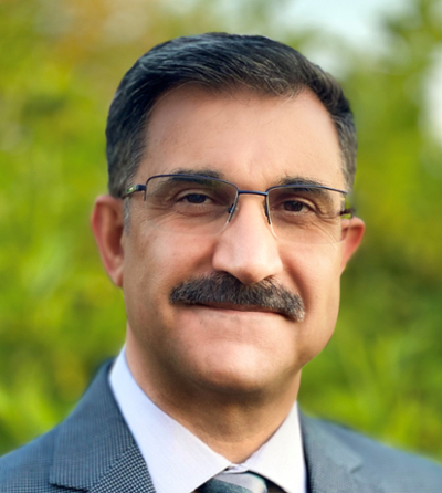 Photo of Dr. Behnam Arad
