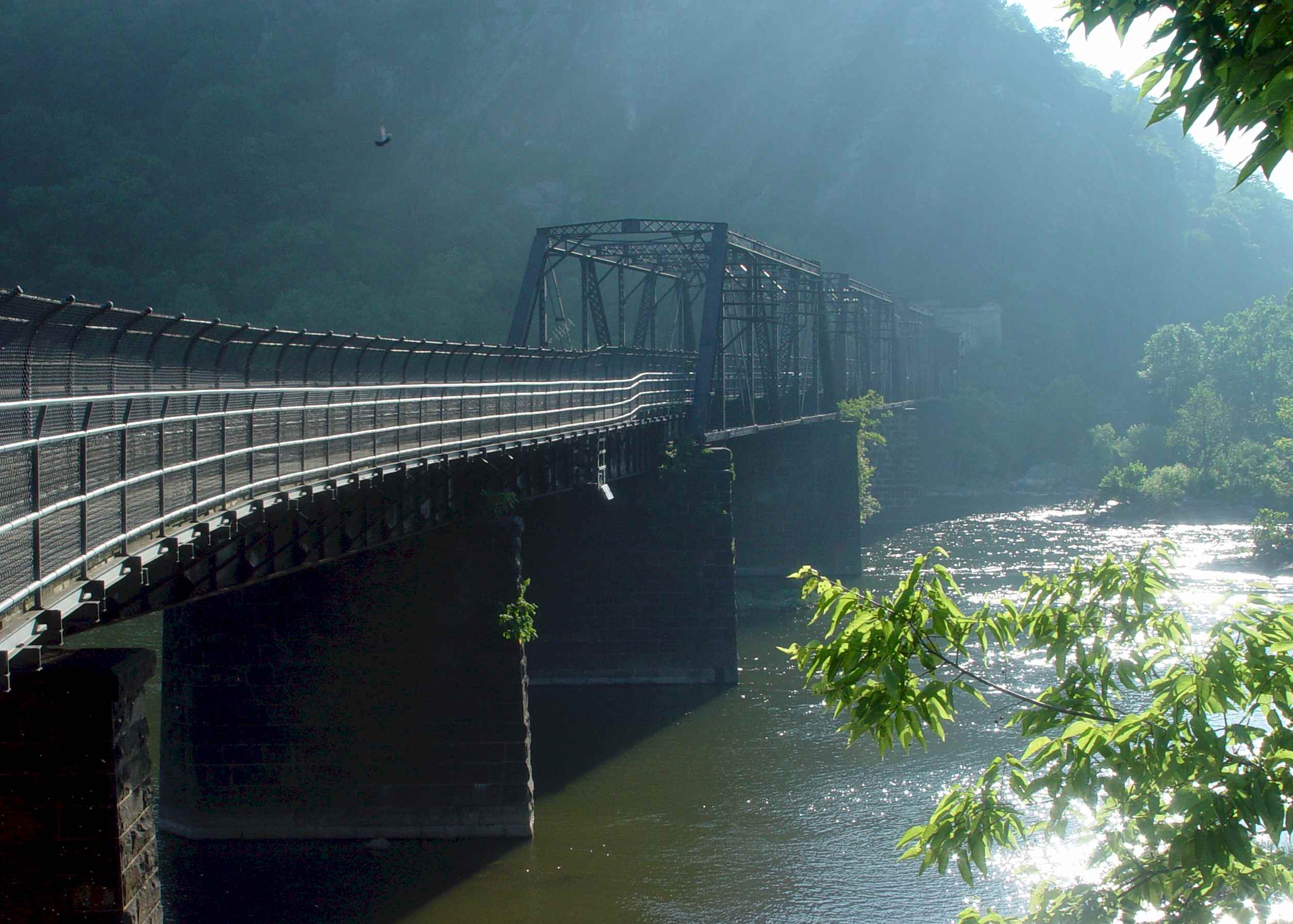 06989HarpersFerry.jpg (300757 bytes)