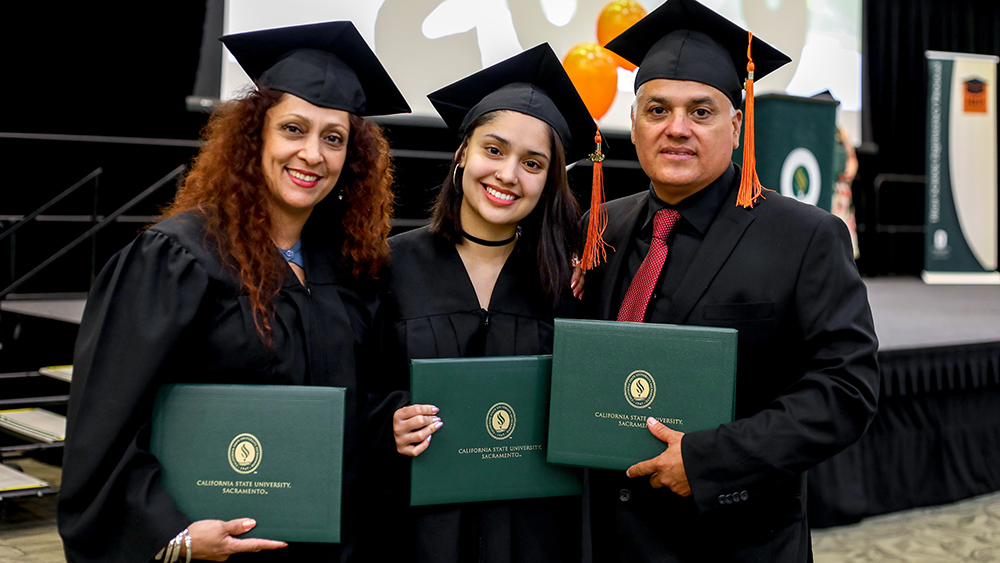 Gloria Mejia Cardenas; daughter, Vivian Mejia Cardenas; dad, Armando Mejia Cardenas