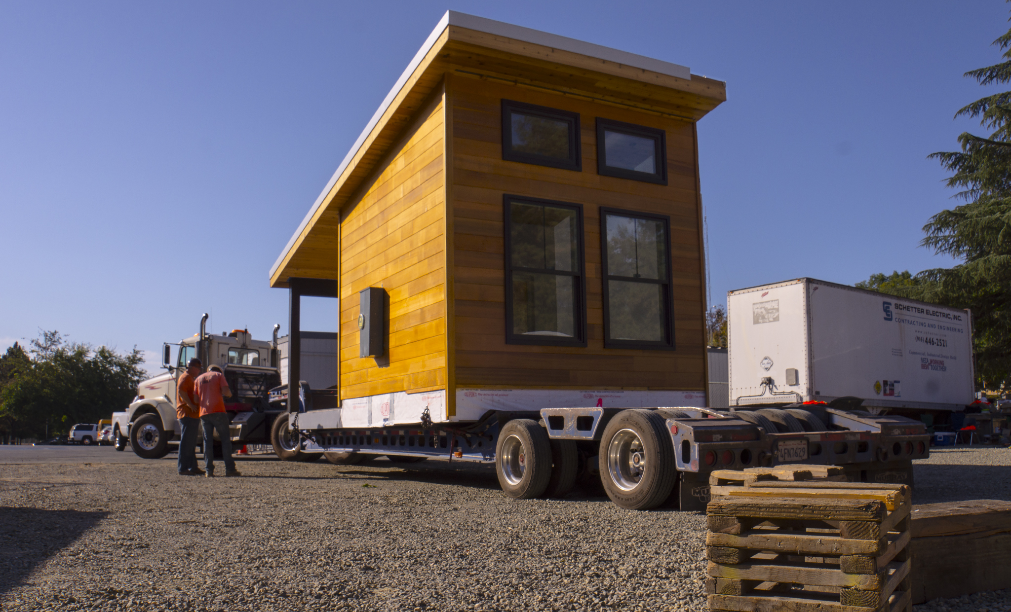 Solar house on the move