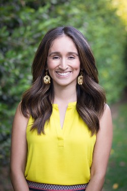 faculty picture of alma flores