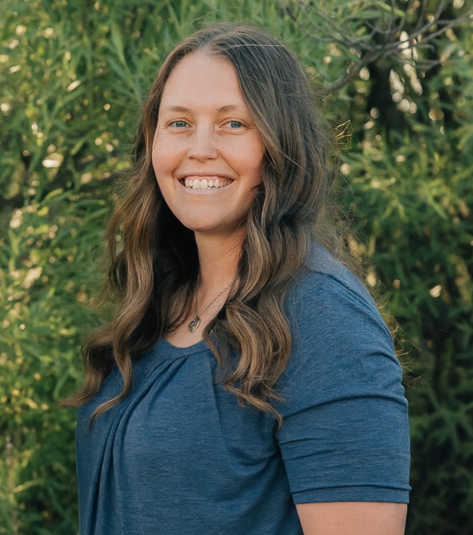 Photo of Carly Yates