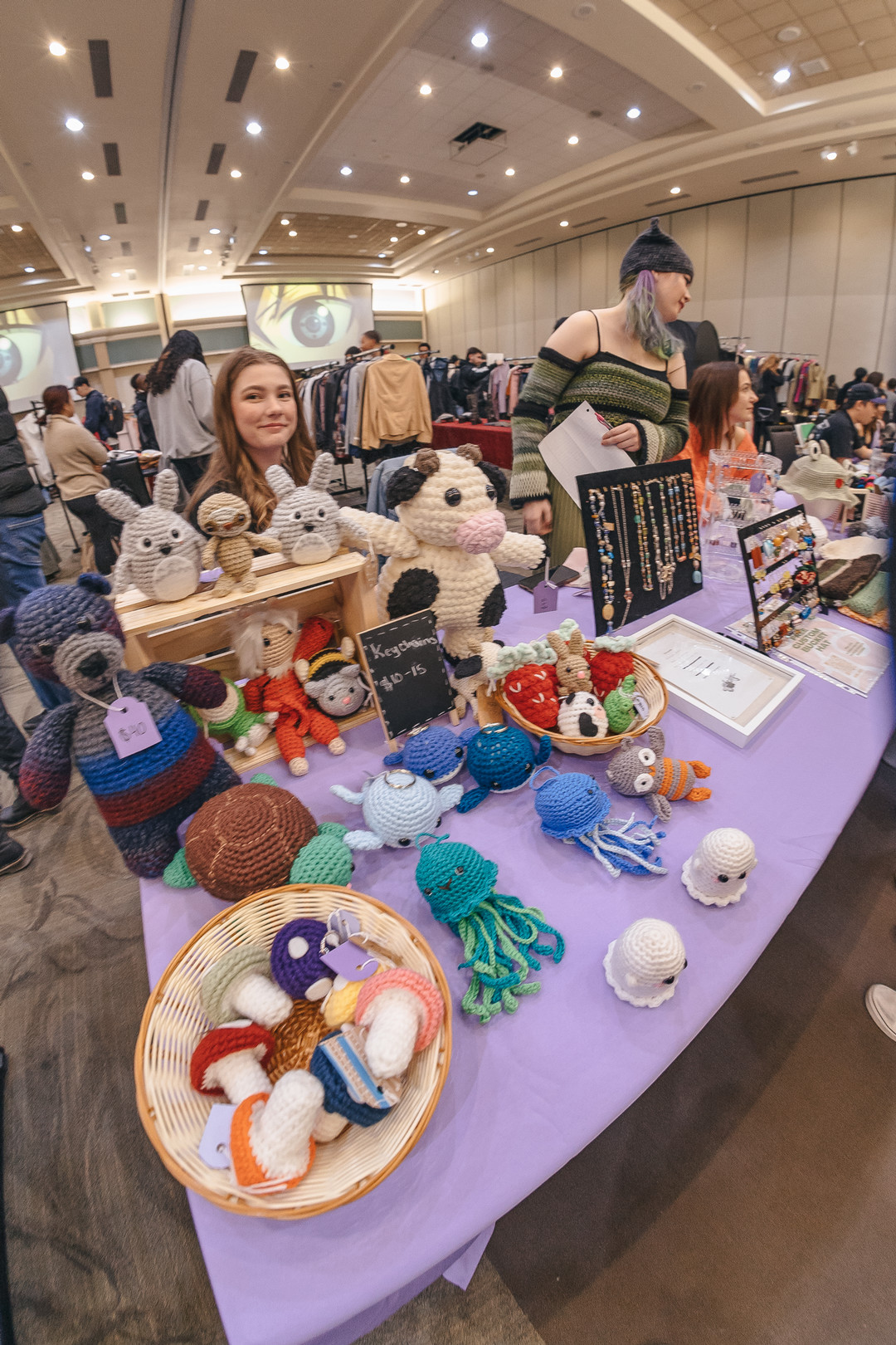 Student vendor sells crochet gifts