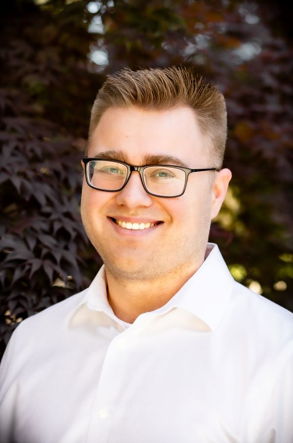 Headshot of Ethan Nabeta