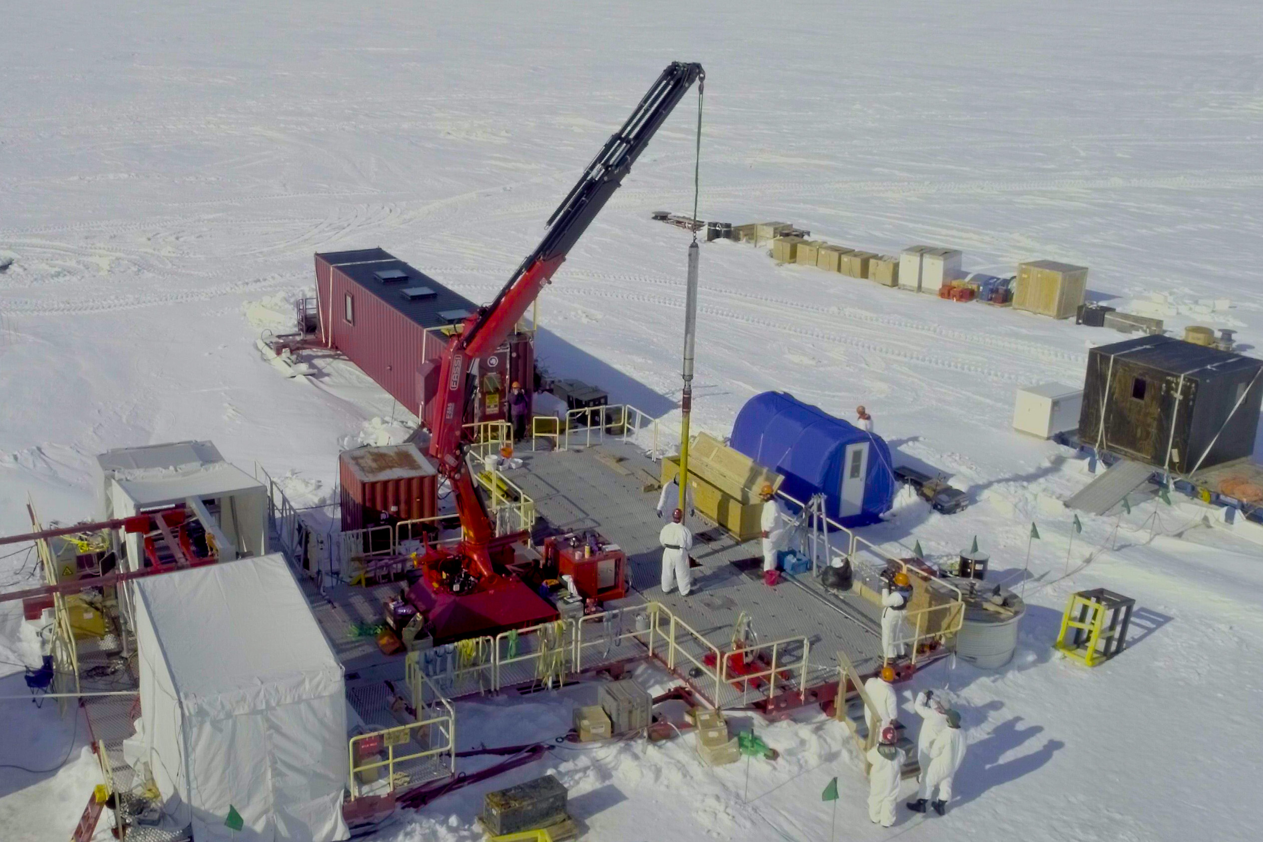 copy-of-1a-aerial-view-of-retrieving-the-gravity-corer-billy-collins-dji_0012.jpg