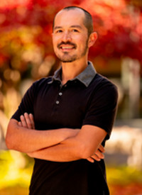 Alfonso's latest headshot (2024)