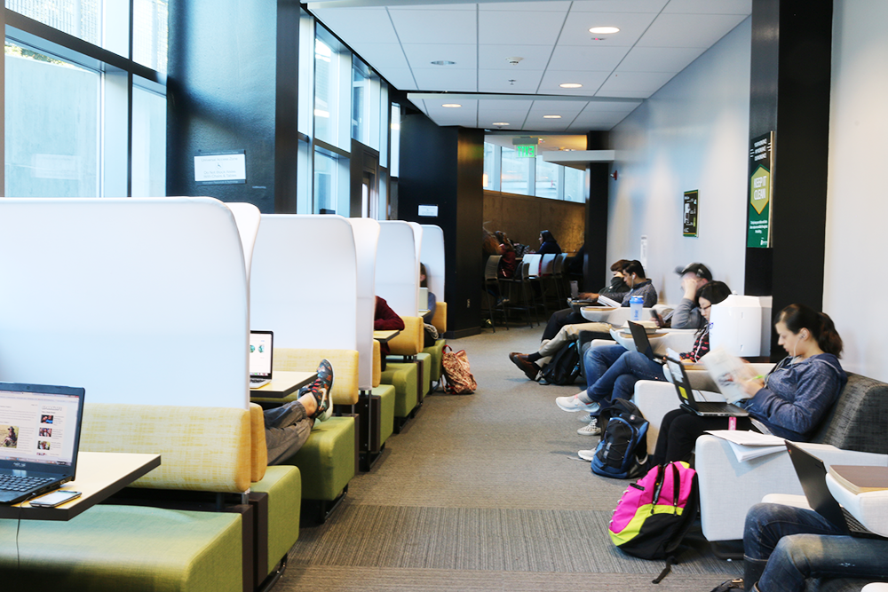 Students working in Tech Center in AIRC building