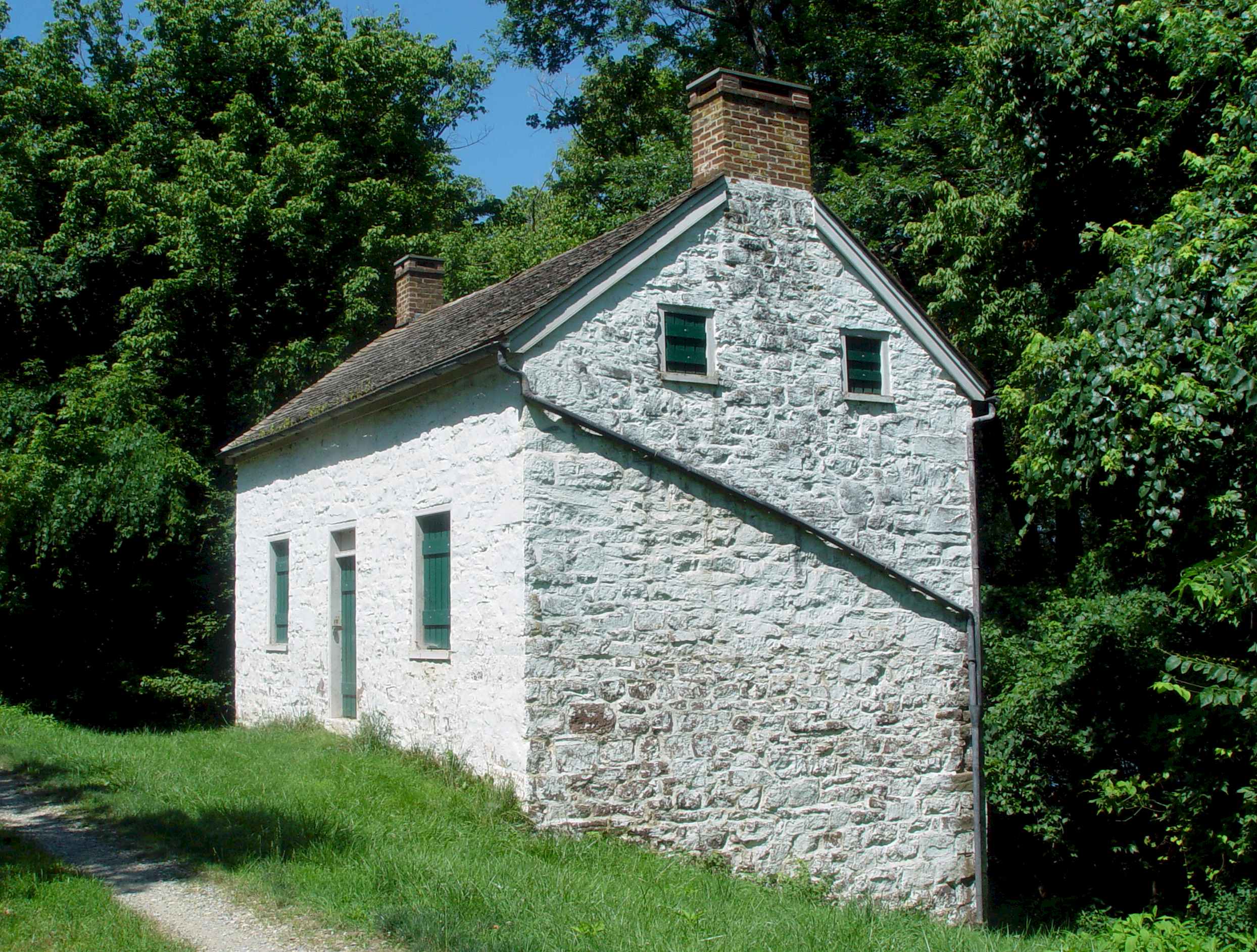 07007LockHouse.jpg (604650 bytes)
