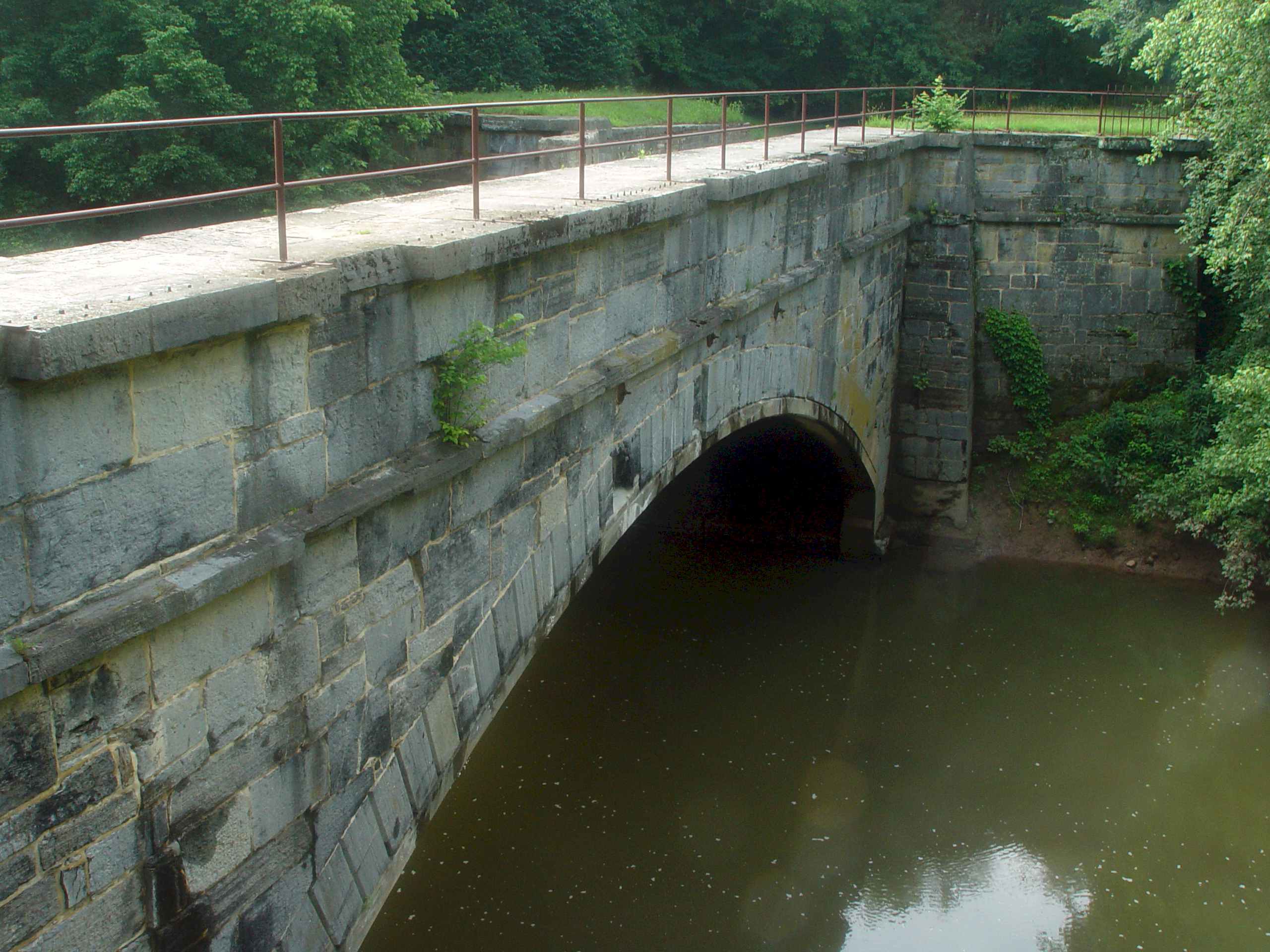 06955LickingCreekAqueduct.jpg (359179 bytes)