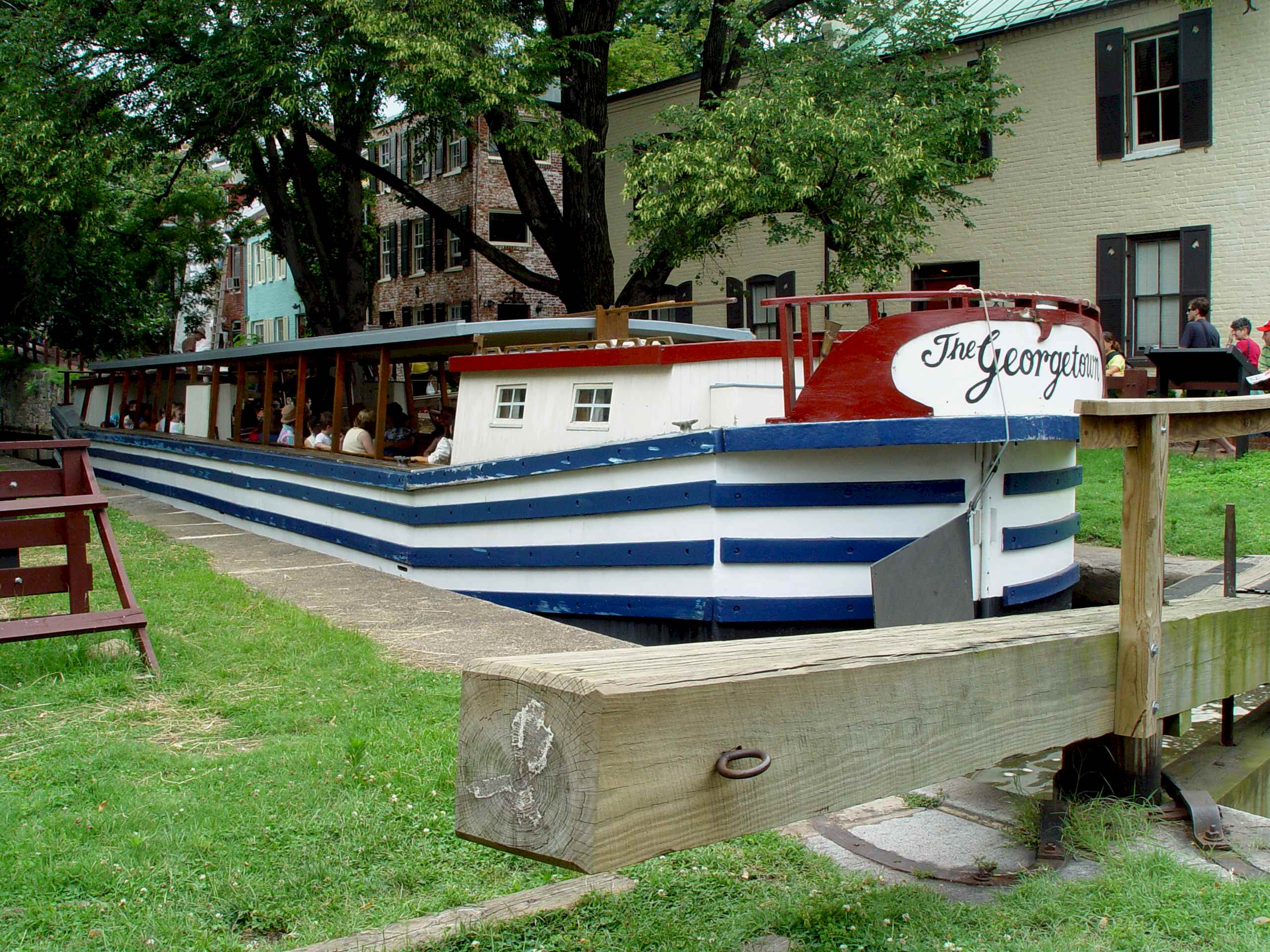07036(Really06859)TheGeorgetown.jpg (554877 bytes)