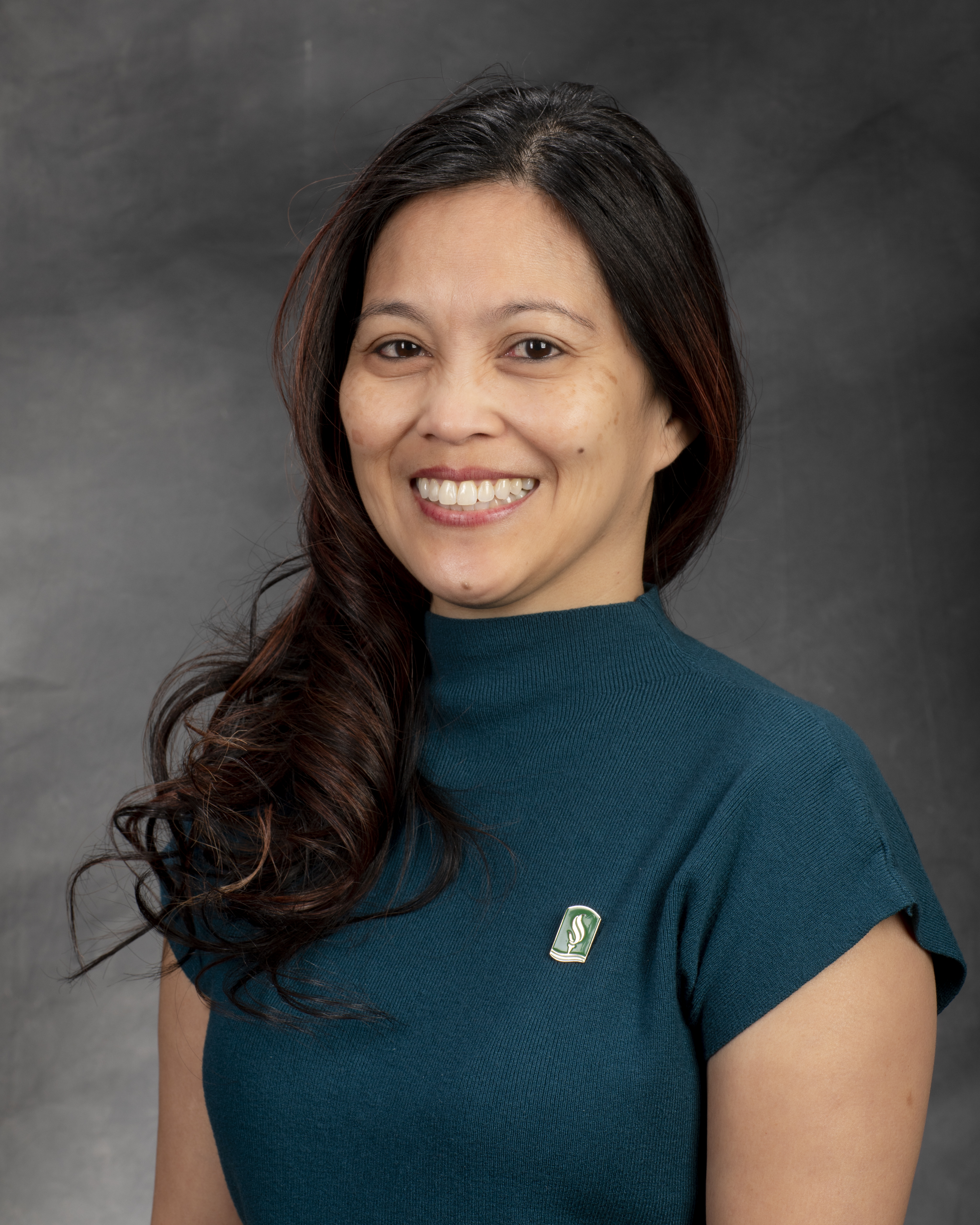 Photo of Aileen Dy