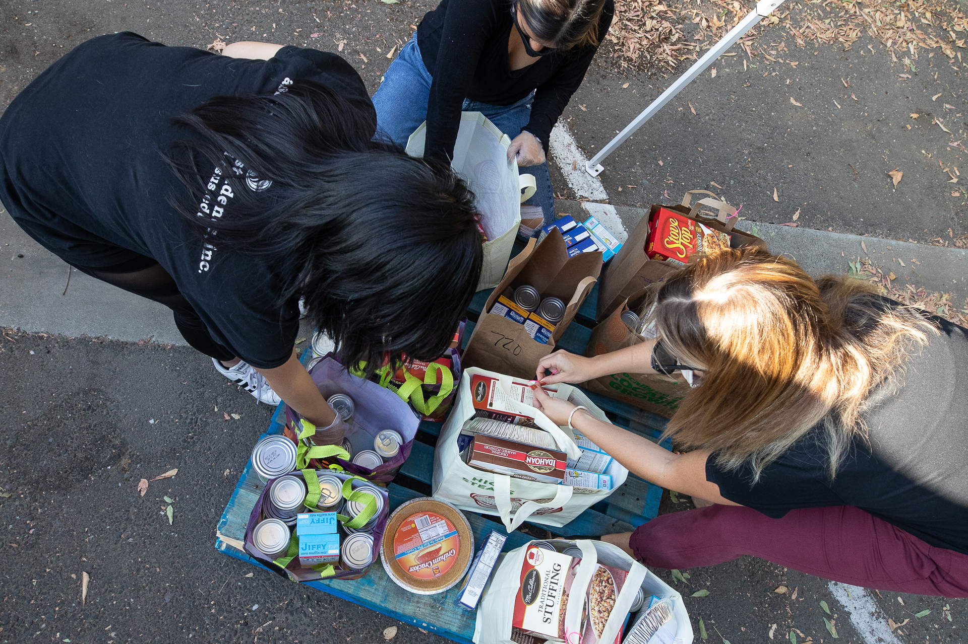 Thanksgiving food drive