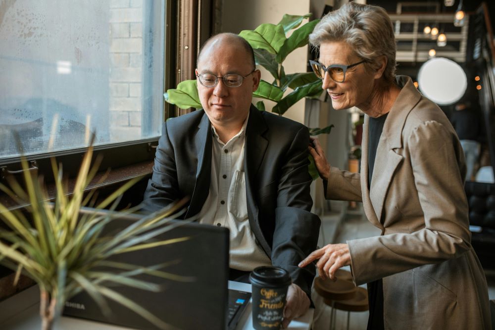 mentor teaching mentee