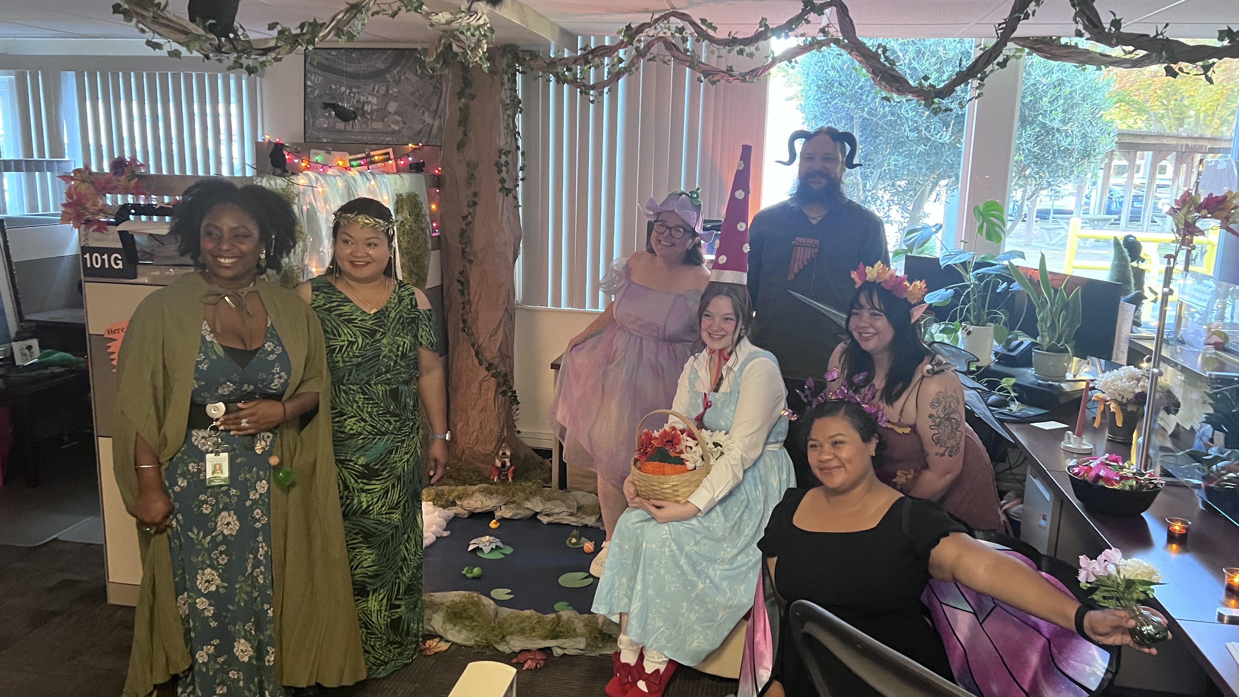 enchanted forest small office decoration Facilities