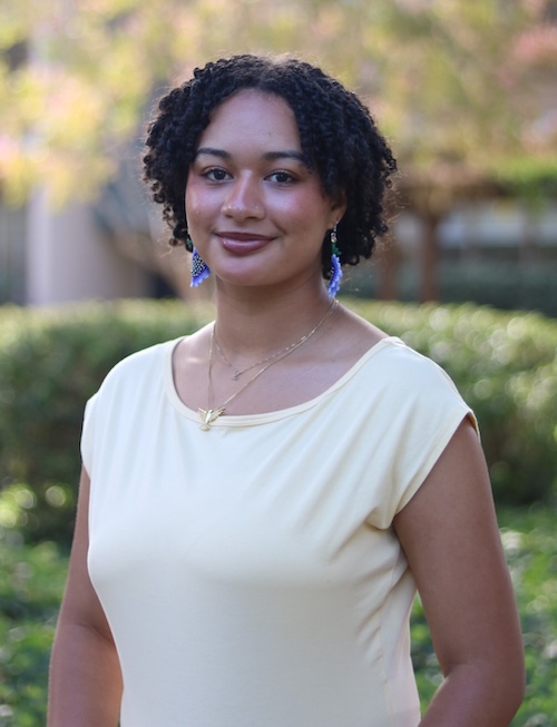 Photo of Izabella "Izzy" Leon