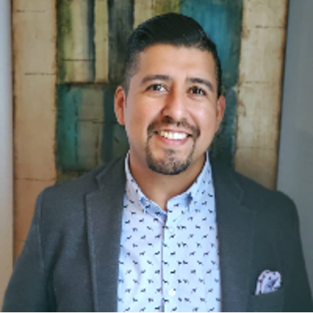 Photo of Dr. Daniel Cisneros