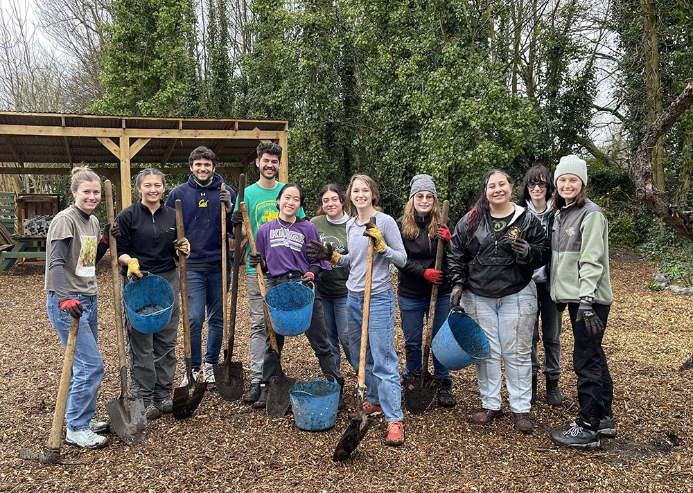 students gardening